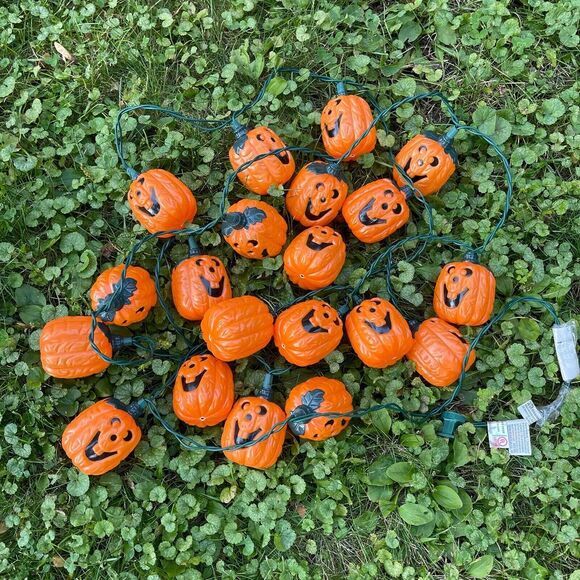 20 Vintage‎ Halloween Blow Mold Jack O Lantern Pumpkins String Light Covers 3" - Picture 1 of 3